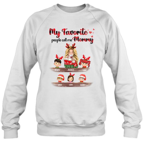 Custom Personalized Mommy And Kids Xmas Sweatshirt/ Hoodie/ T-Shirt – Mom With Upto 5 Kids – Christmas Gift For Mom – T1Ighh