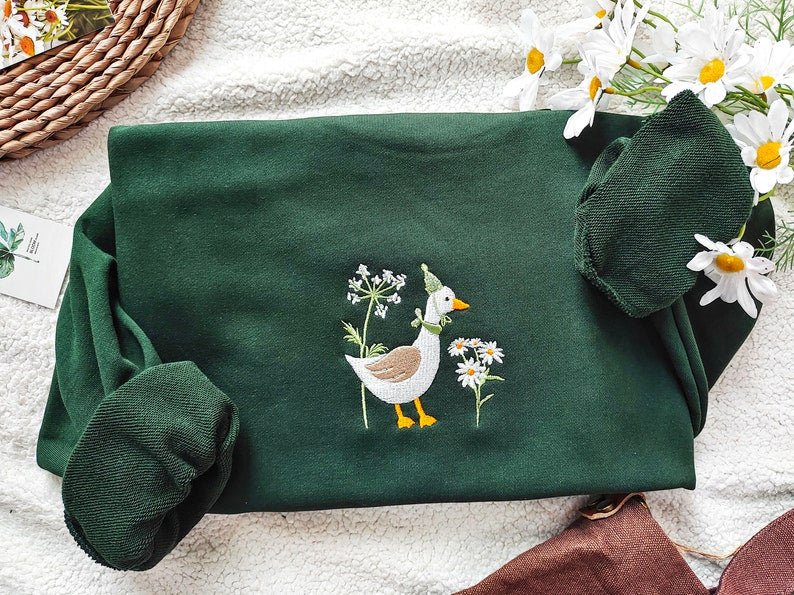 Goose And Daisy Embroidered Sweatshirt 2D Crewneck Sweatshirt All Over Print Sweatshirt For Women Sweatshirt For Men Sws2738