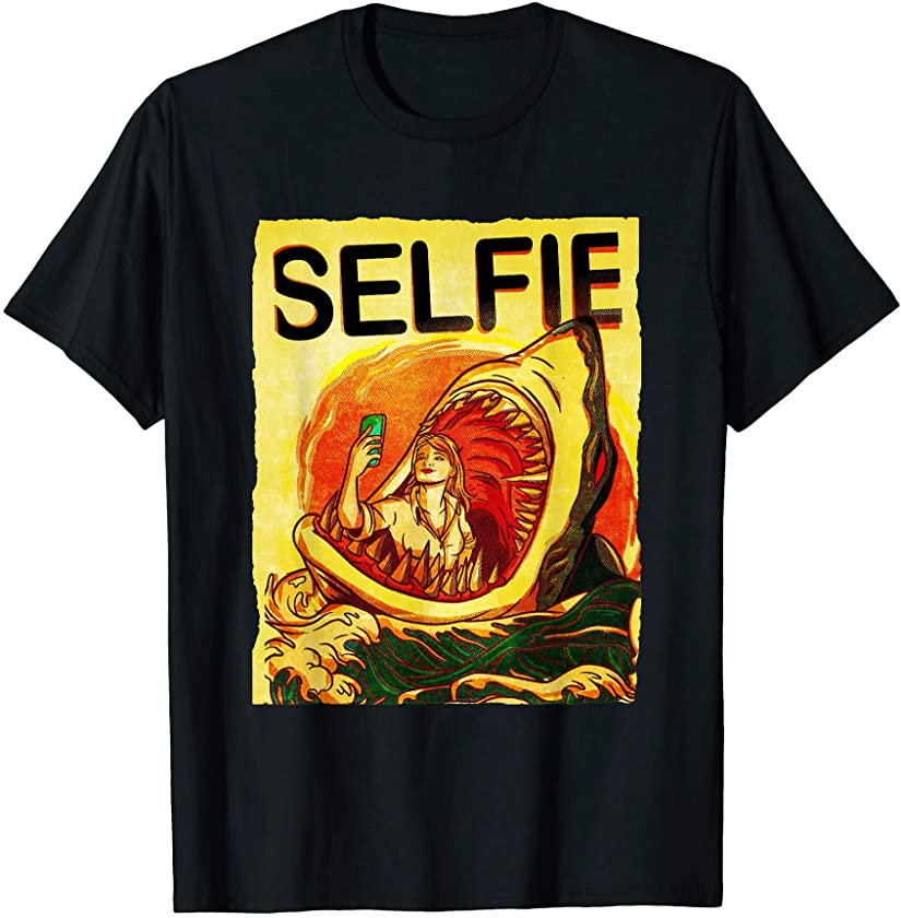 Shark Selfie Popart Halftone T-Shirt