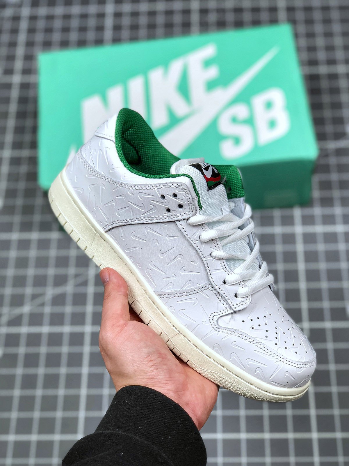 Ben-G x Nike SB Dunk Low White Lucid Green CU3846-100 5341090