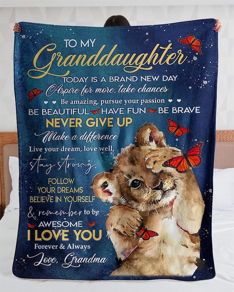 To My Granddaughter Blanket,Cozy Premium Never Give Up Fleece Blanket, Gift For Granddaughter Family Home Decor Bedding Couch Sofa Soft And Comfy Cozy