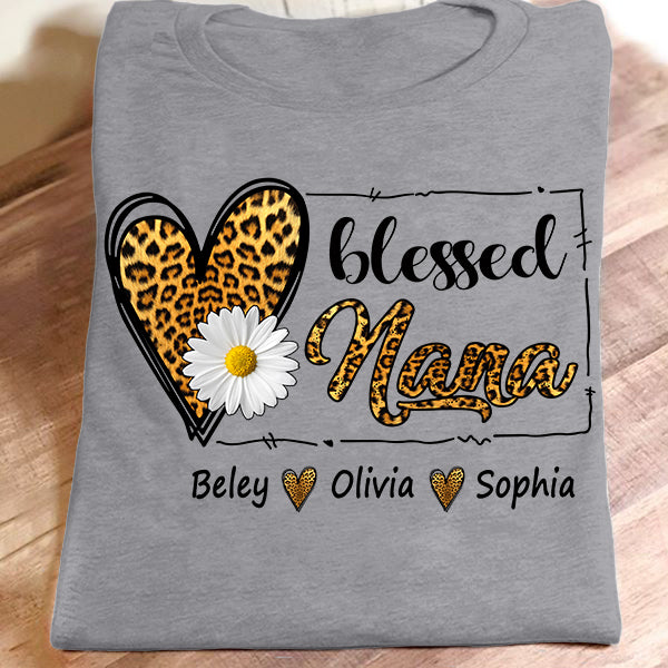 Blessed Nana – Leopard Heart Art | Personalized T-Shirt