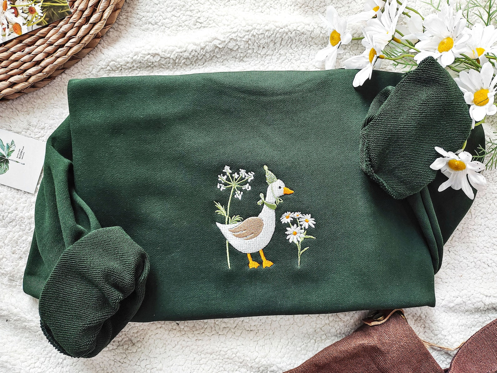 Cute Duck Embroidered Sweatshirt 2D Crewneck Sweatshirt All Over Print Sweatshirt For Women Sweatshirt For Men Sws2652