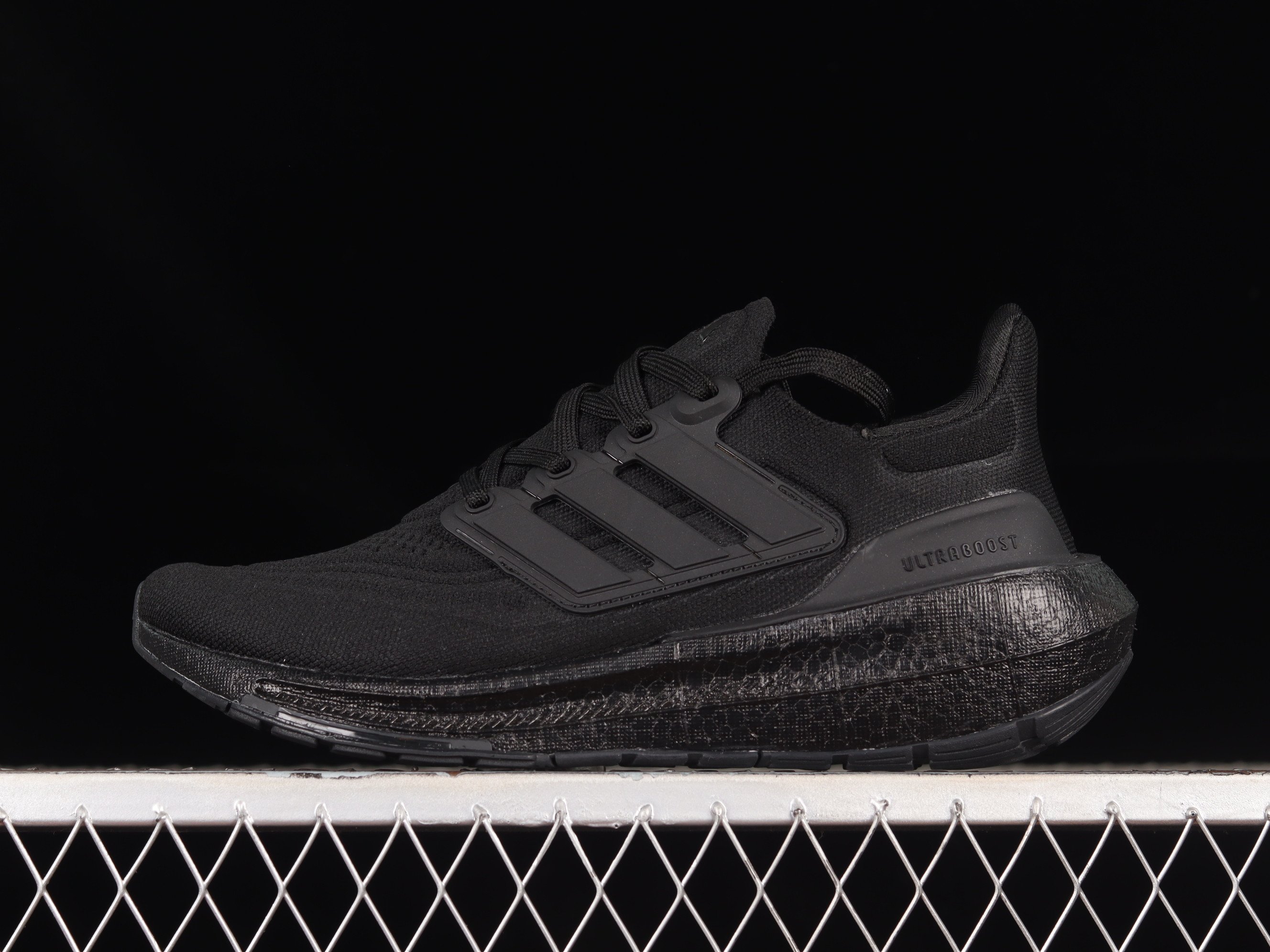 adidas Ultraboost Light Core Black Shoes Sneakers SNK657444378