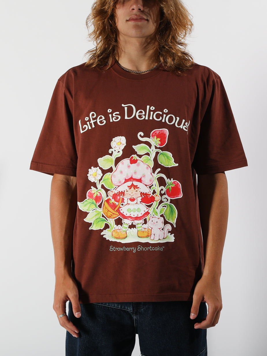 Strawberry Shortcake Puff Print Brown Tee