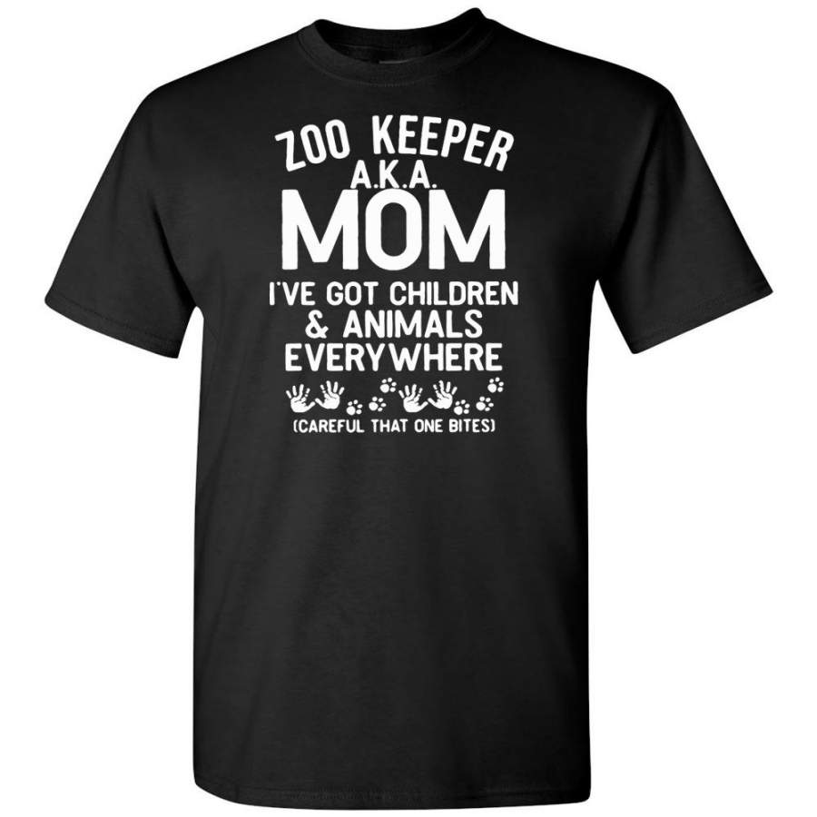 Zoo keeper mom i’ve got children, animals everywhere, mother’s day gift Tee shirt