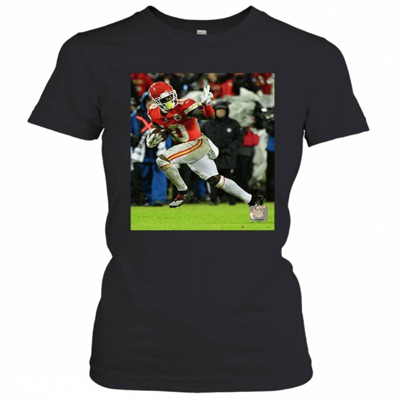 Tyreek Hill Kansas City Chiefs 2018 Action Women’s T-Shirt