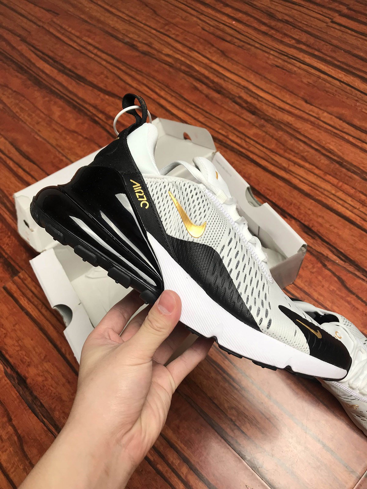 Nike Air Max 270 WhiteMetallic GoldBlack 5339751