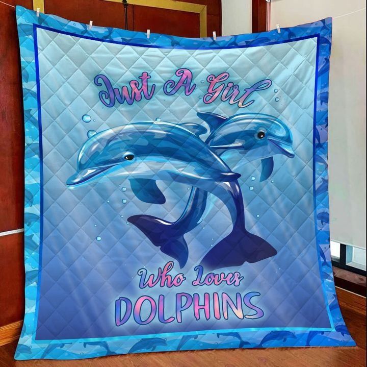 Dolphin DTC2311760 Quilt Blanket