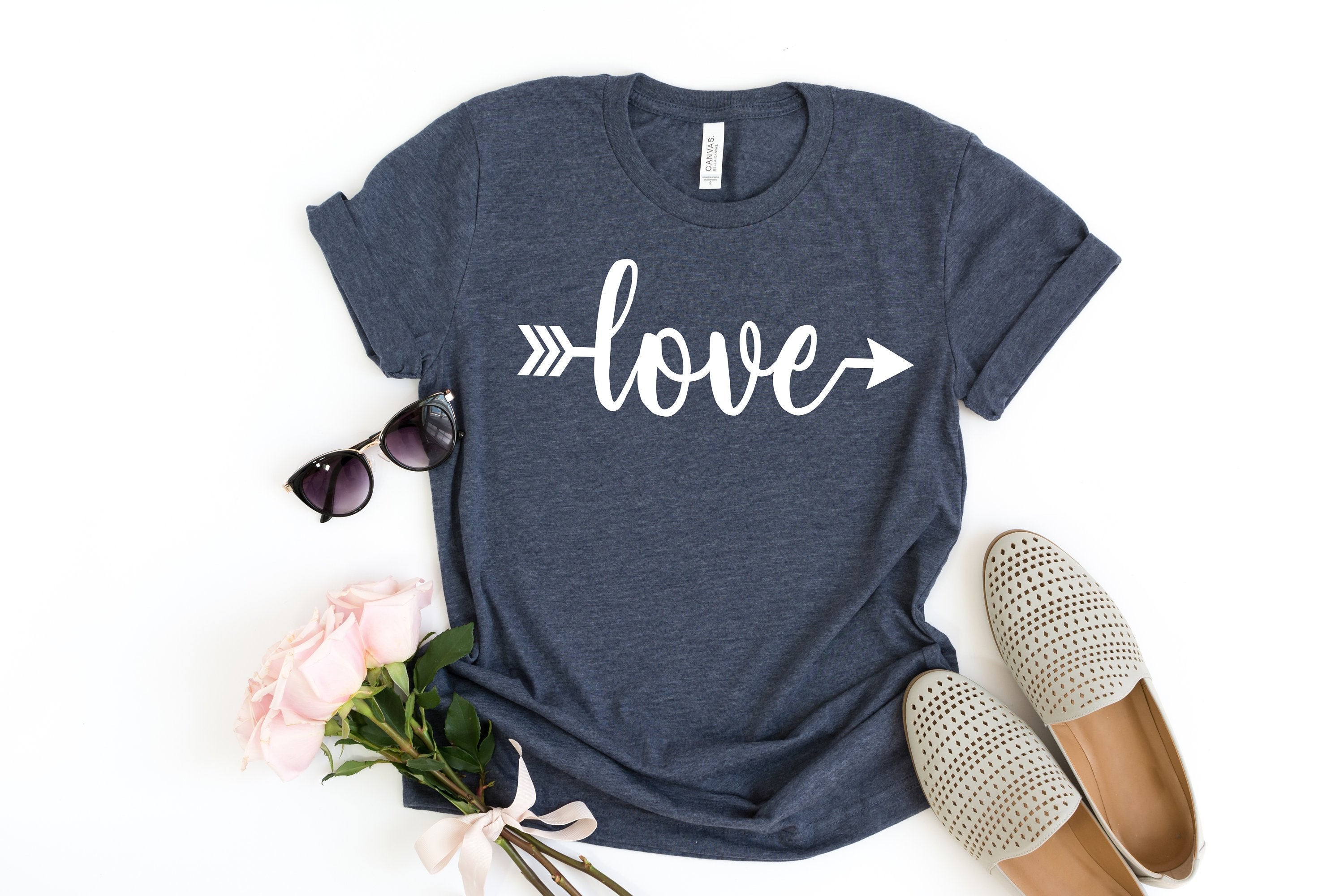 Love Shirt- Women'S Valentines Day Shirt  -Cute Valentines Day Outfit- Valentine'S Day Gift- Valentines Day Shirt- Valentine Top - Xoxo Top- X Moderndaydecors