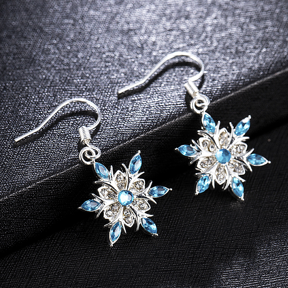 New Exquisite Zircon Christmas Snowflake Stud Earrings For Women Shiny Crystal Flowers Earrings Fashion Jewelry Christmas Gifts Alx