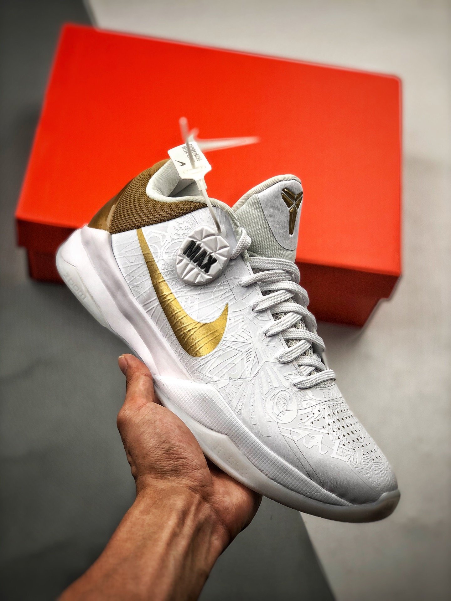 Nike Zoom Kobe 5 Big Stage Home WhiteMetallic Gold 5338417