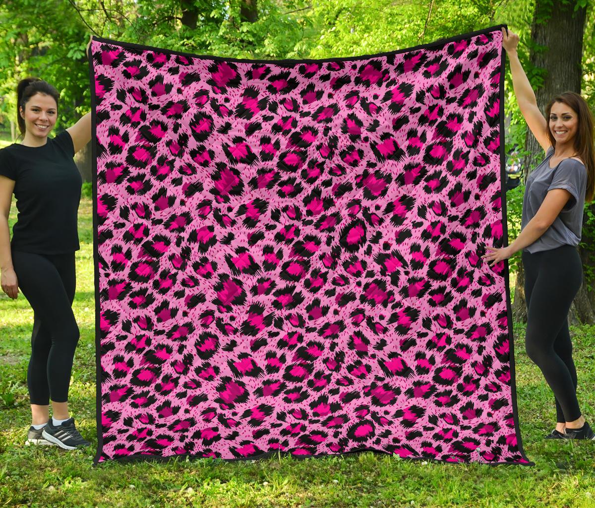 Pink Leopard Skin texture Pattern Premium Quilt