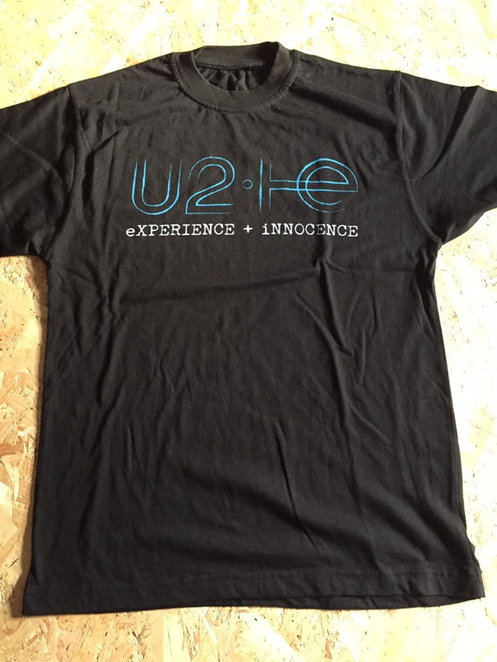 Vintage U2 Band T Shirt Experience Innocence Tour L