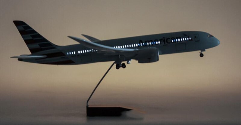 Resin Airplane Model 1:130 Scale 43cm B787 Dreamliner Aircraft American Airlines with Led Light and Wheel toys Plane alx