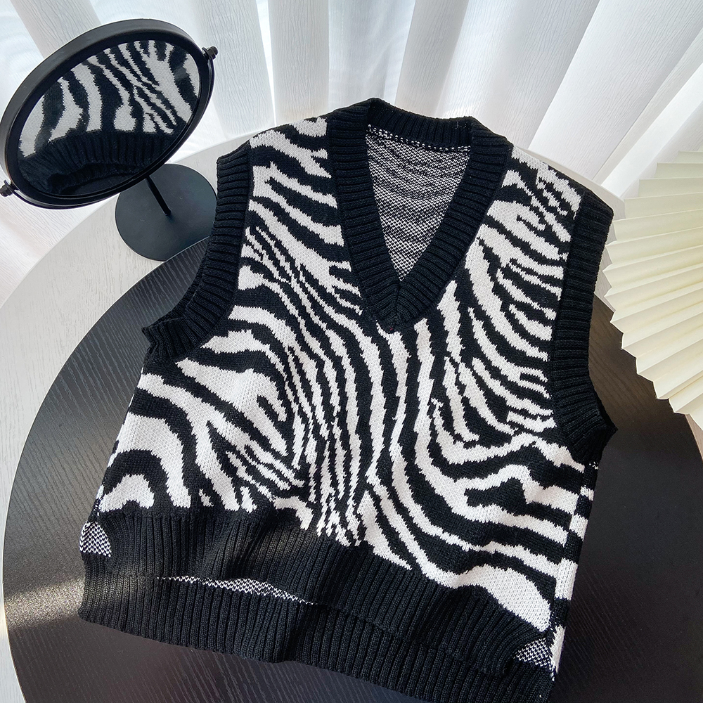 Syiwidii Zebra Striped Vintage Sweater Vest Women Y2k Knit Black Pullovers Tank Top V-Neck Sleeveless Casual 2021 Korean Fashion alx