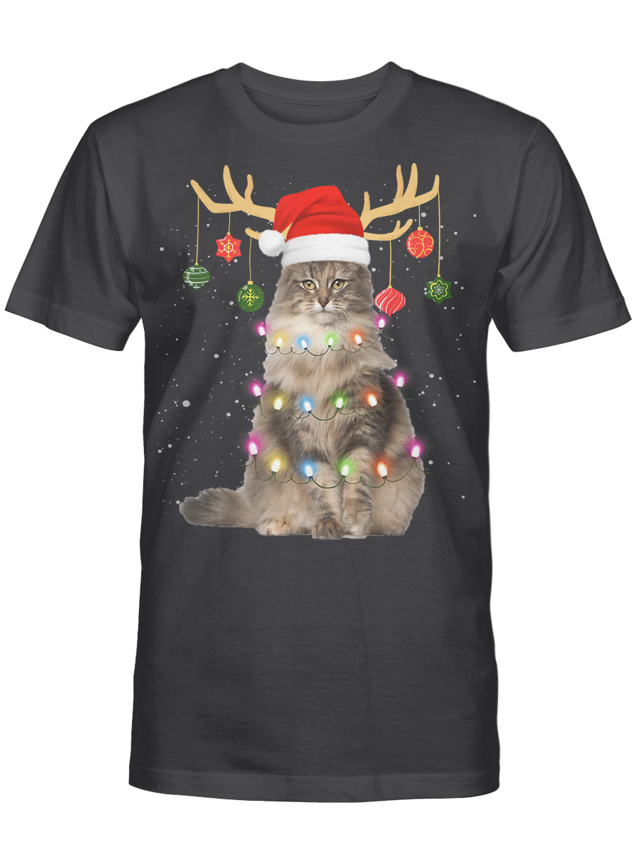 AmazeStyleZ Santa’s Reindeer, Ugly Christmas Sweater, Christmas Gift Ideas, Christmas TreeReindeer Norwegian Forest Cat Santa Hat Christmas Light Xmas T-Shirt