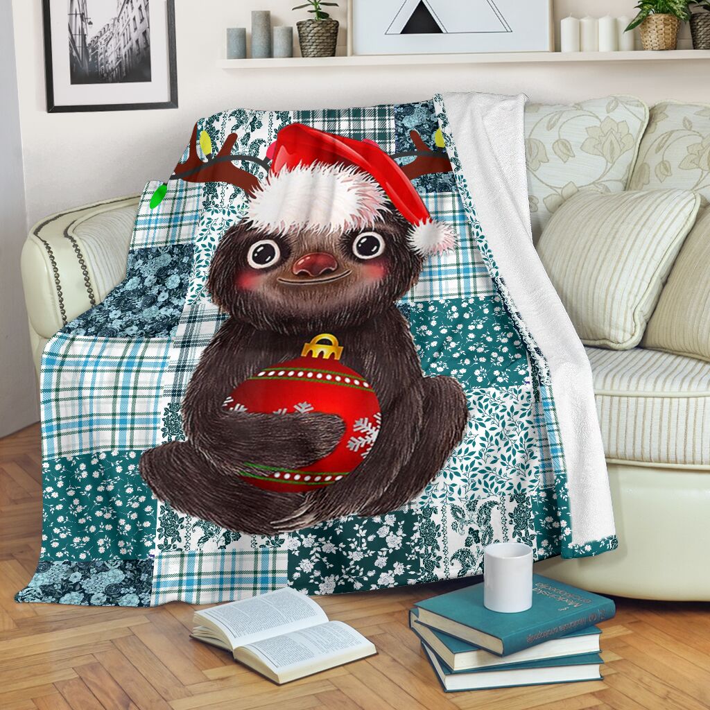 Sloth christmas pattern blanket