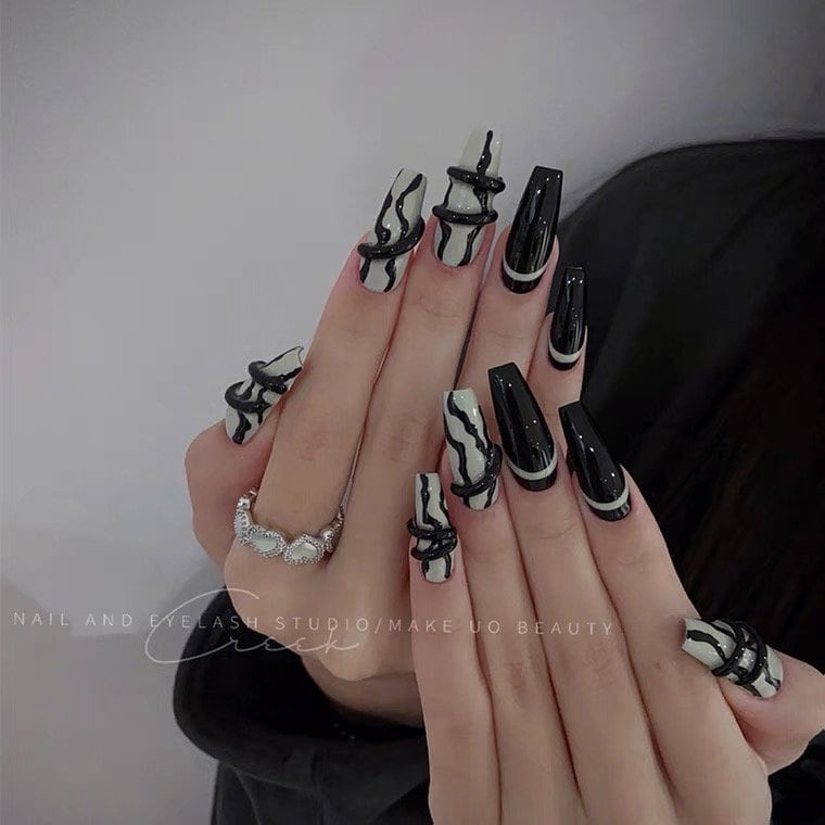 Black and Gray white Gothic Press On Nails/ 3D nalis #101