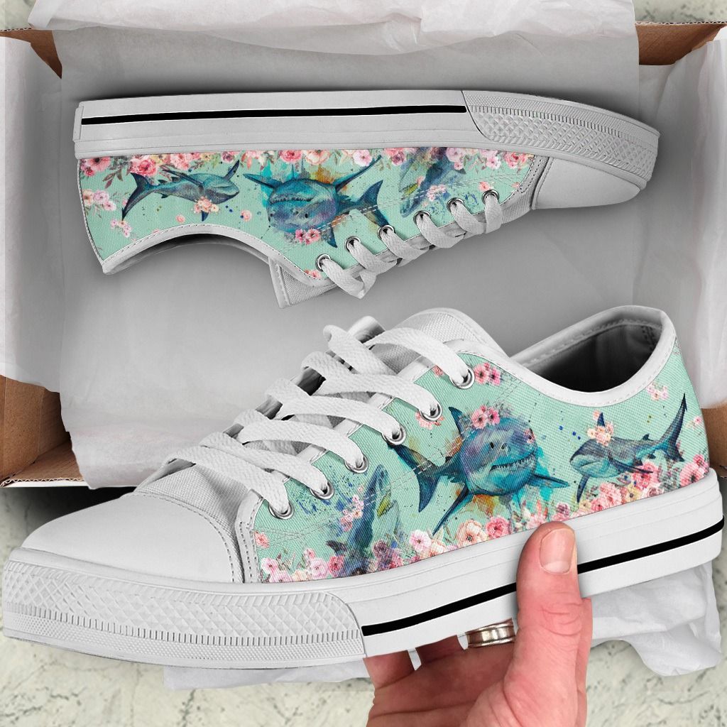 Shark Love Flower Low Top Shoes