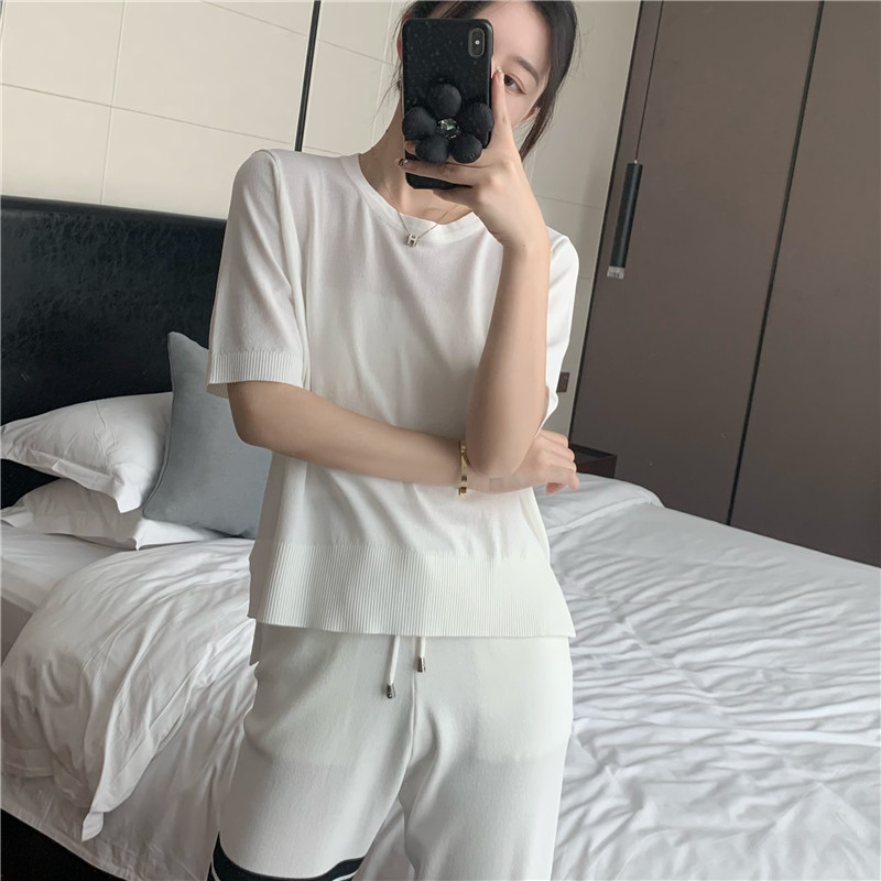 T-shirt women’s summer inner wear ice silk knitted short-sleeved top thin ins loose back webbing tb bottoming shirt tide alx