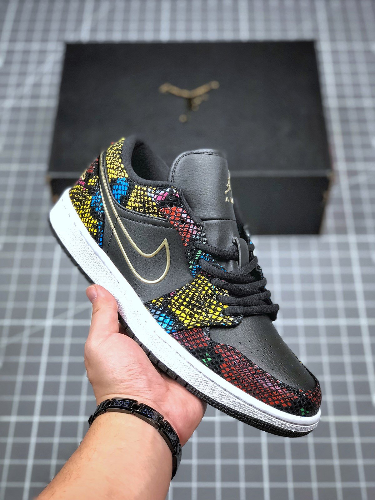 JD 1 Low BHM BlackMetallic GoldMulti-Color-White 5342048