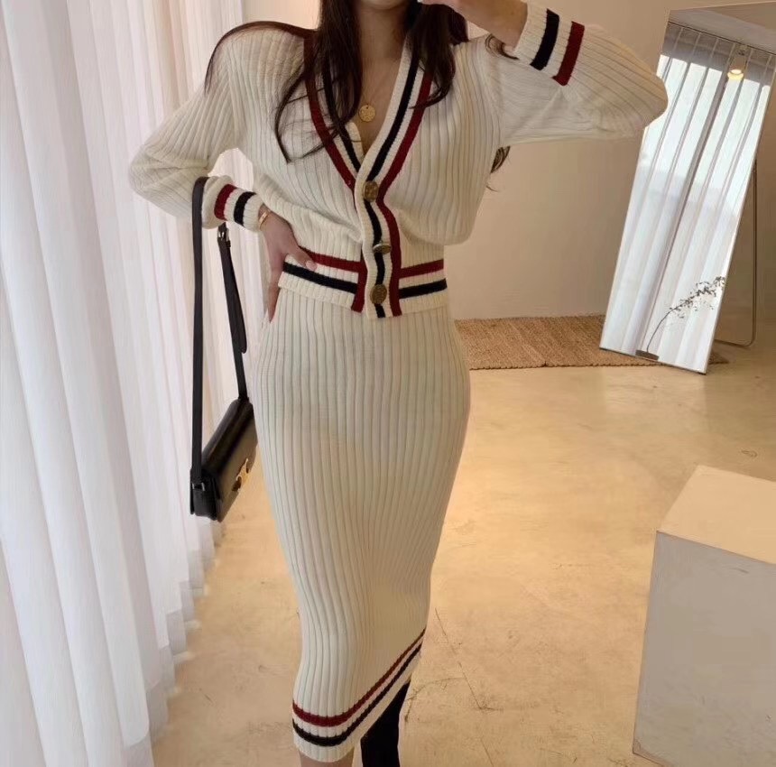 Two Piece Set Women Korean Autumn and Winter V-neck Bordered Contrast Color Knitted Sweater + High Waist Bodycon Skirt alx