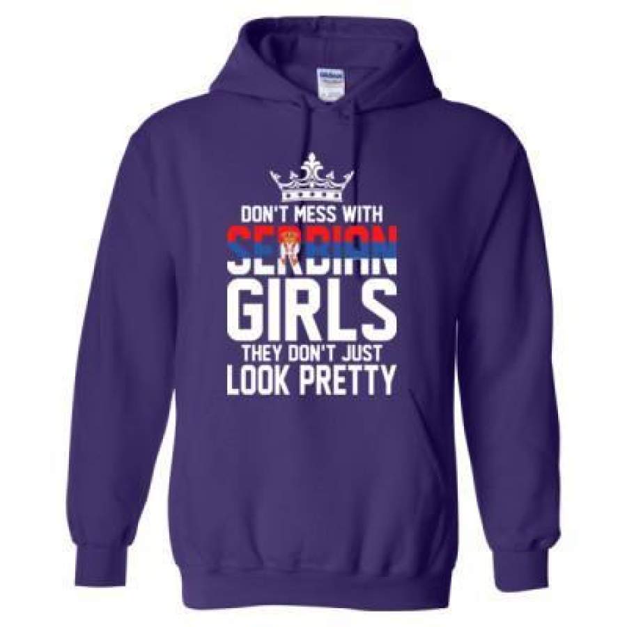 AGR Dont Mess With Serbian Girls They Dont Just Look Pretty – Heavy Blend™ Hooded Sweatshirt