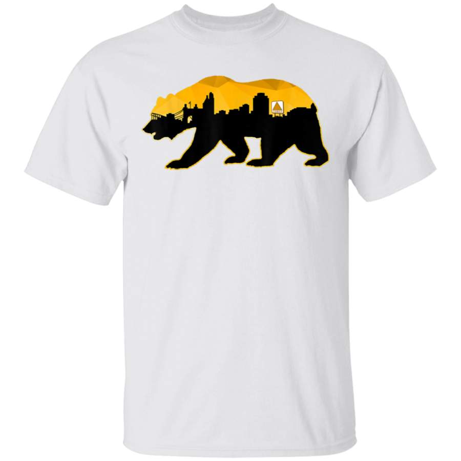 New England Beware of Boston Bear Skyline Fear the Bear Fan T-Shirt