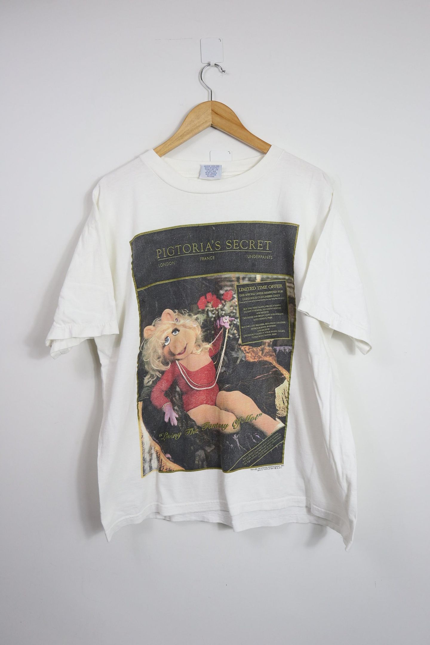 Vtg 90s The Muppets’ Miss Piggy Pigtoria’s Secret T-Shirt