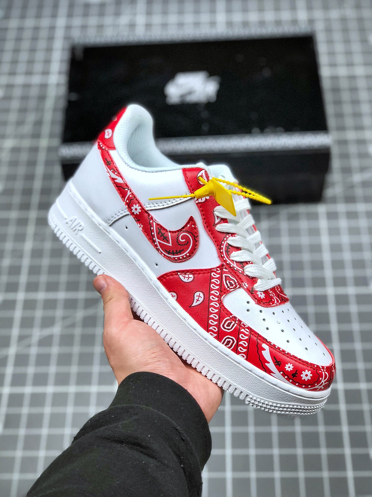 PEACEMINUSONE x Nike Air Force 1 Custom White Red 5338910