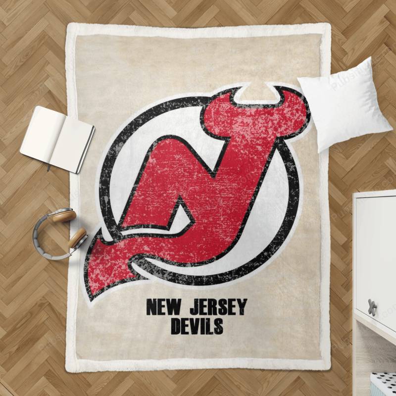 NEW JERSEY DEVILS RETRO – Distressed Sports Sherpa Fleece Blanket