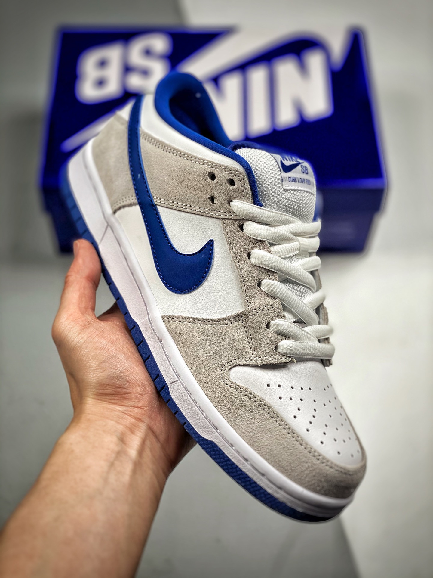 Nike SB Dunk Low Pro ‘Matte Silver Varsity Royal’ 5339048