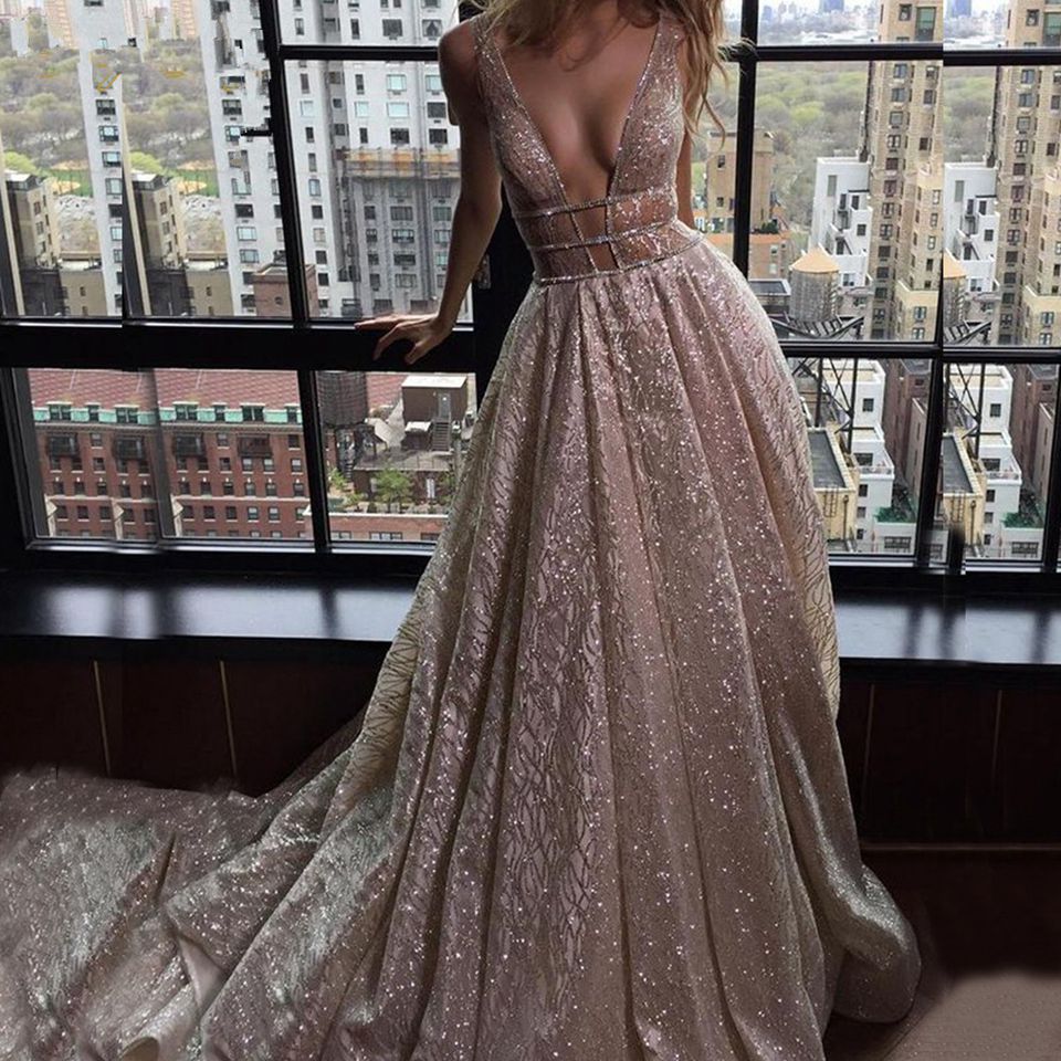 2022 Elegant Sexy Glitter Tulle Evening Dresses V-Neck A-Line Formal Prom Gowns Shiny Sleeveless Backless Evening Party Gowns alx