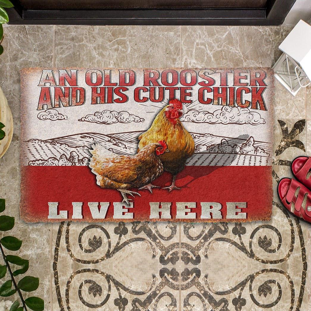 Alohazing 3D An Old Rooster And His Cute Chick Live Here Doormat Welcome Mat Housewarming Gift Home Decor Funny Doormat Gift For Friend Family, Gift For Chicken Lover