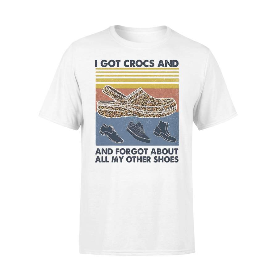 I Got Crocs Leopard And Forgot About All My Other Shoes Vintage Retro T-shirt