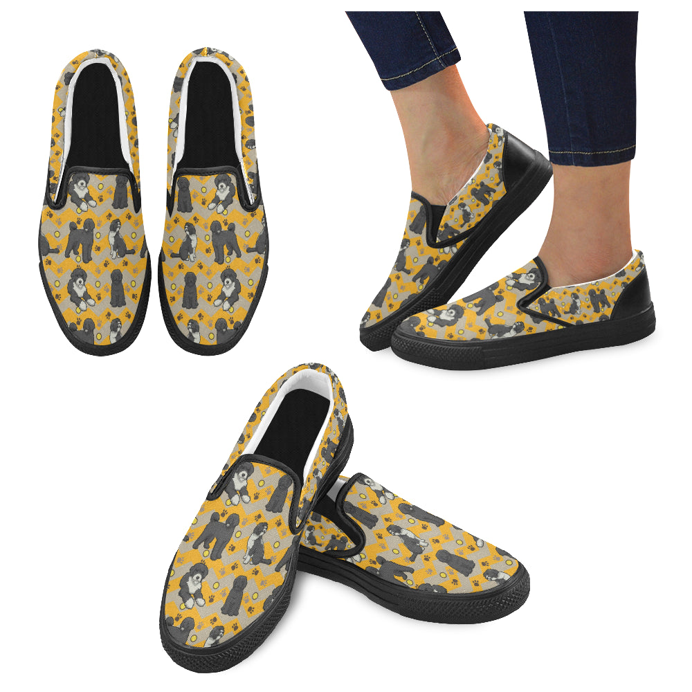 Portuguese water dog Black Women’s Slip-on Canvas Shoes