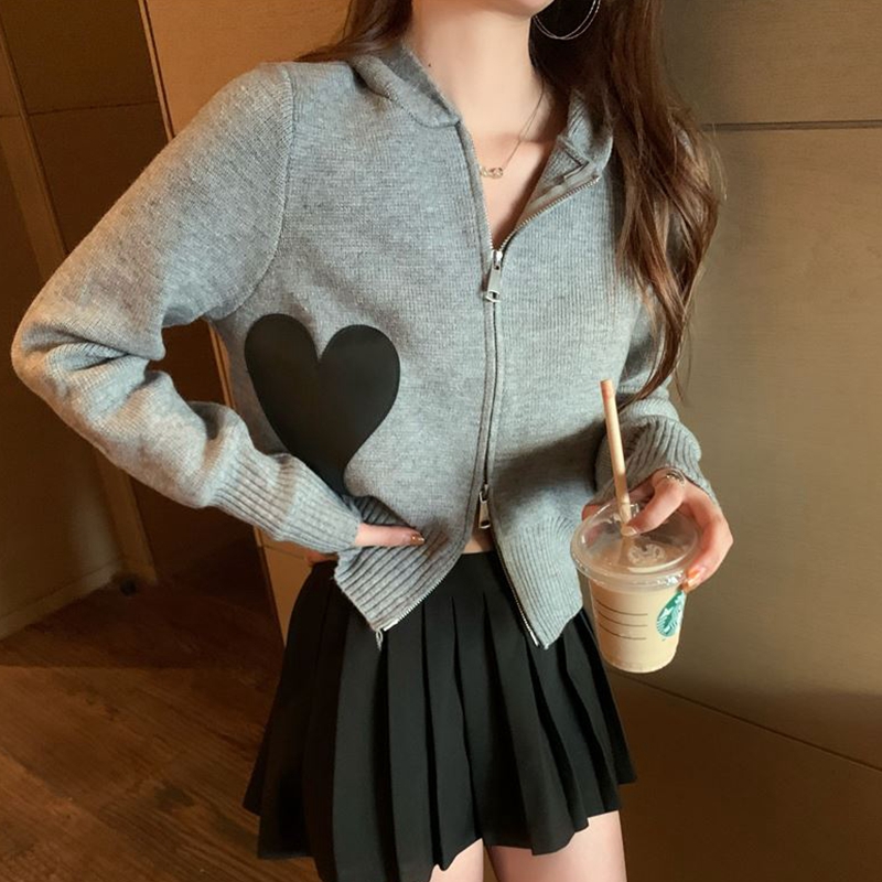 Women’s hooded love heart appliqued zipper front fly knitted short sweater cardigan coat SML alx