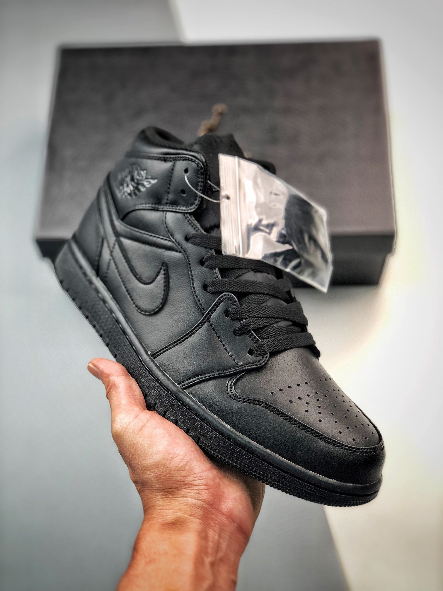 JD 1 Mid Triple Black 554724-093 5341577