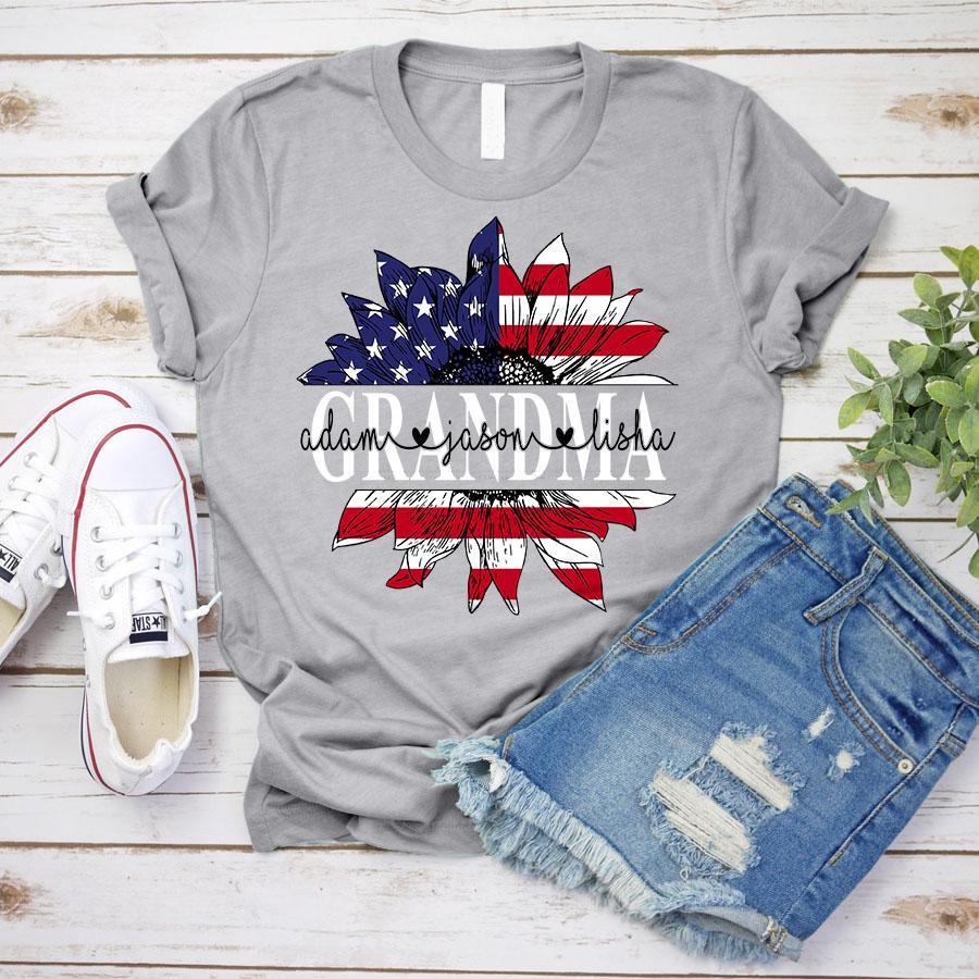 Personalized Name T-shirt Grandma Flag Flower Gift Unisex T-shirt Hoodie Plus Size S-5xl