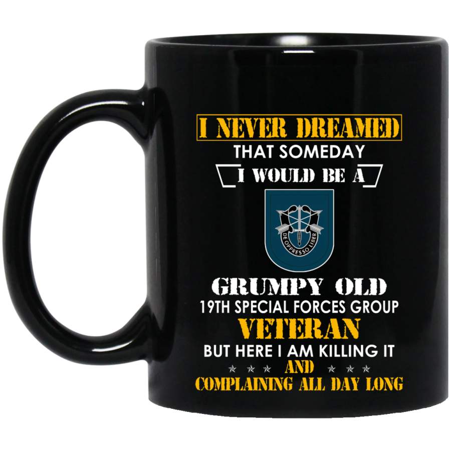 Grumpy Old 19th Special Forces Group Veteran Funny T-Shirt Veterans Day Christmas Gift Mug