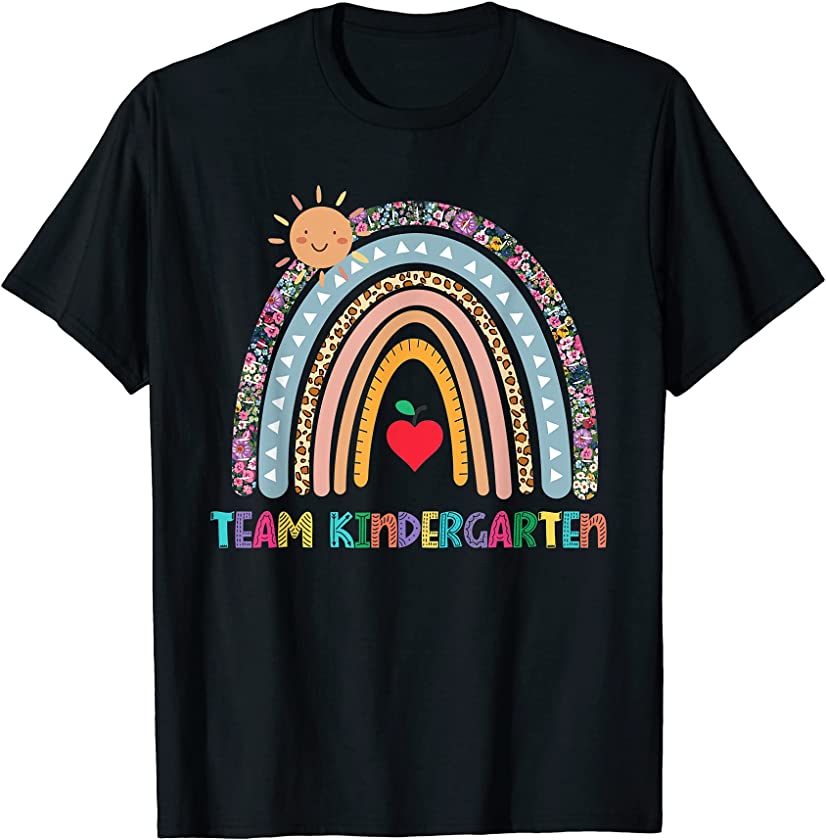 Team Kindergarten Leopard Rainbow Kindergarten Teacher T-Shirt