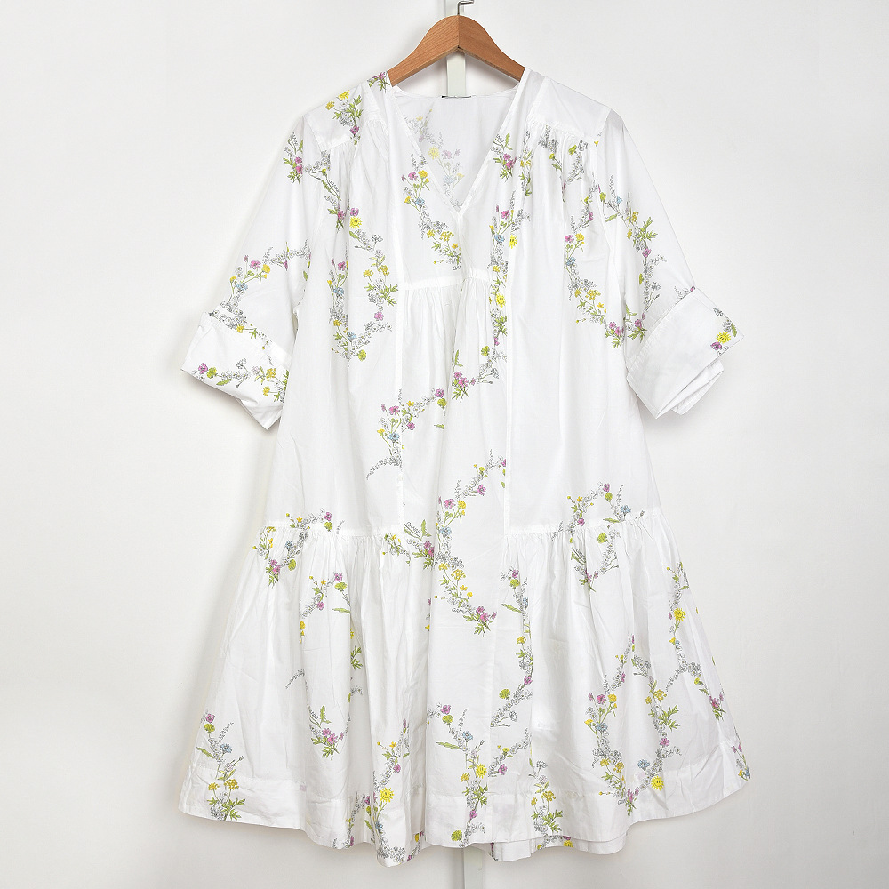 2022 French Pastoral V-neck White Floral Print Loose Dress Women Dress alx