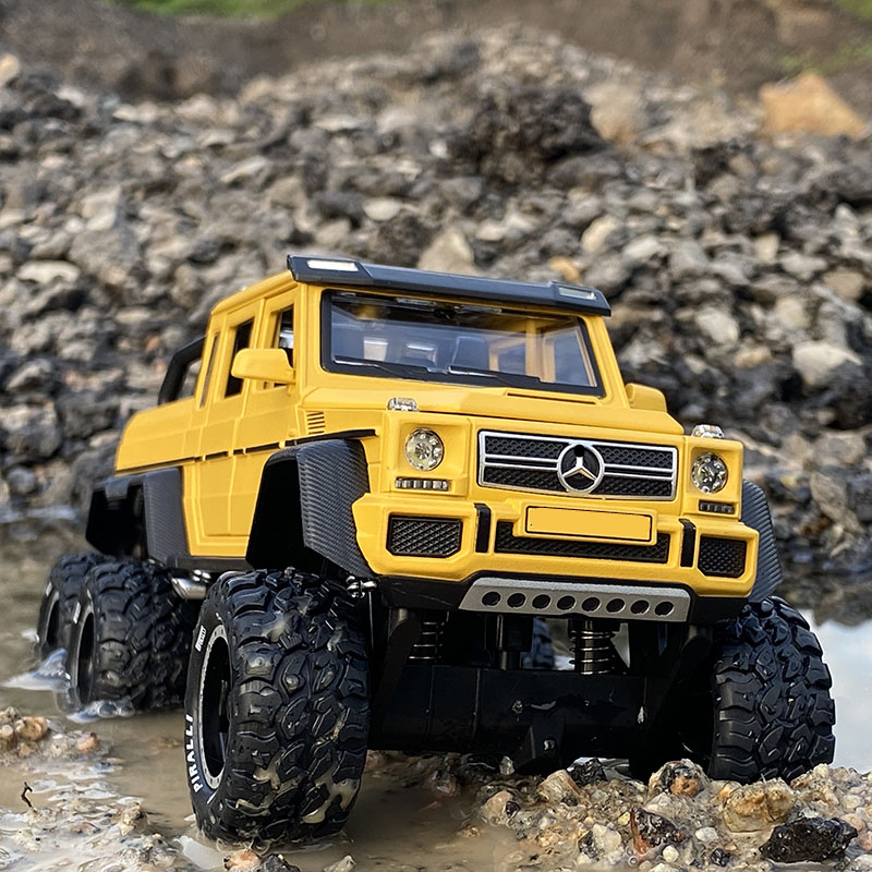 1:28 G63 G65 6*6 Big Tyre Alloy Pickup Car Model Diecast & Toy Metal Off-Road Vehicles Car Model High Simulation Childrens Gift alx
