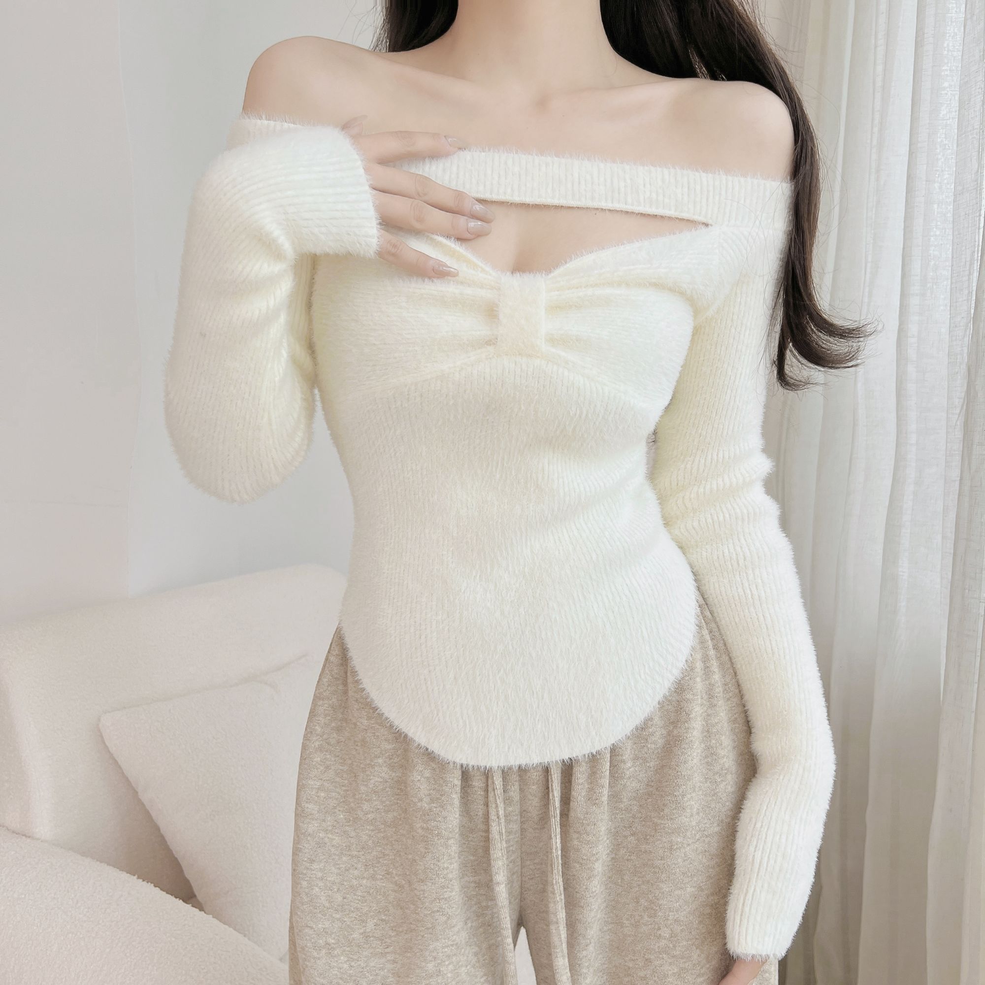 Autumn Winter Off Shoulder Bow Knot Sweater Sexy Sweet Velvet Soft High Waist Short Bottoming Tops Women Mink Sweaters alx