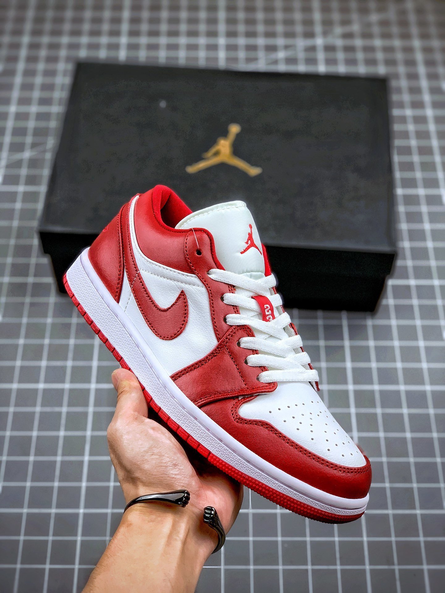 JD 1 Low Gym RedWhite 553558-611 5341938