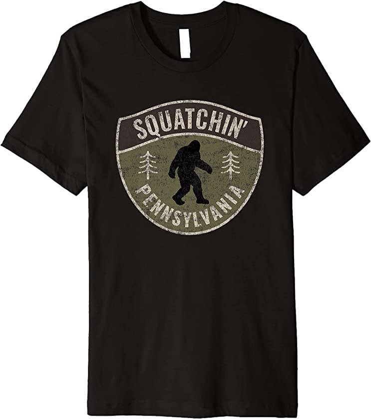 Vintage Sasquatch Squatching’ Pennsylvania Big Foot Hunting Premium T-Shirt