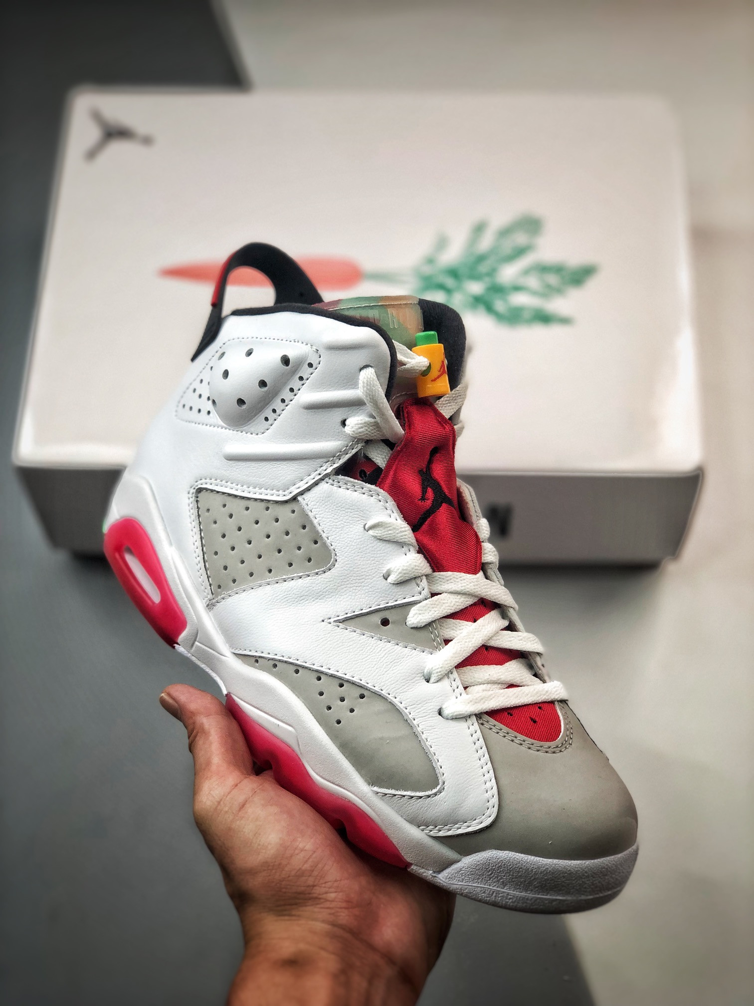 JD 6 Hare Neutral GreyWhite-True Red-Black 5341173