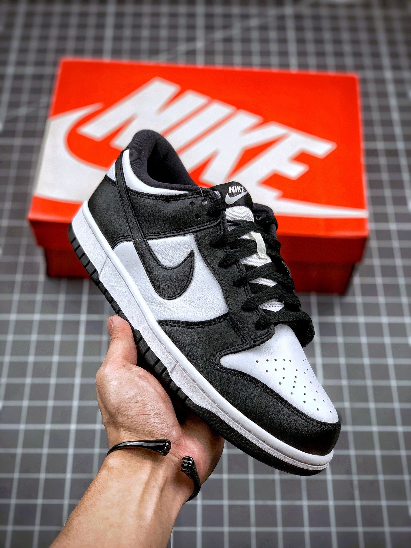 Nike SB Dunk Low Black White 5339086