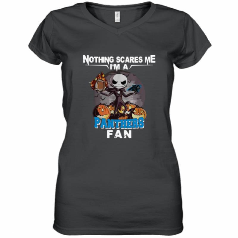 Jack Skellington nothing scares me I’m a Carolina Panthers fan shirt Women’s V-Neck T-Shirt